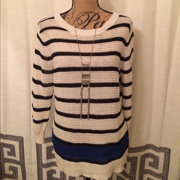 Modern Black, White, Blue Sweater - Picture 1 of 6