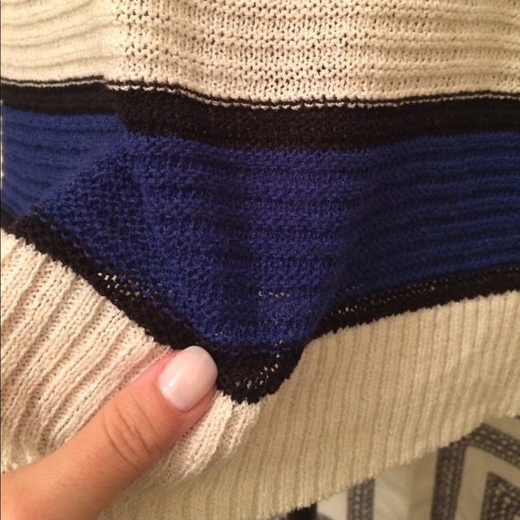 Modern Black, White, Blue Sweater - Picture 4 of 6