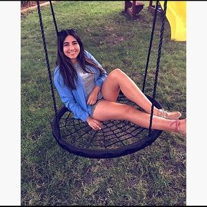 Meet your Posher, Desiree