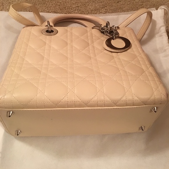 $2000 - Picture 2 of 5