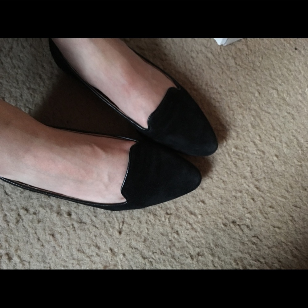 Vince camuto pointy toe'd flat
