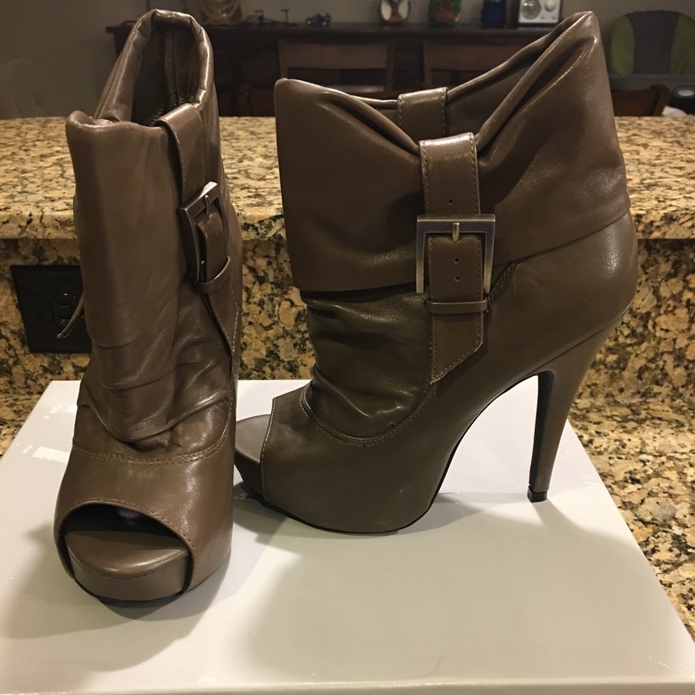Jessica Simpson Open Toe Astery Heel