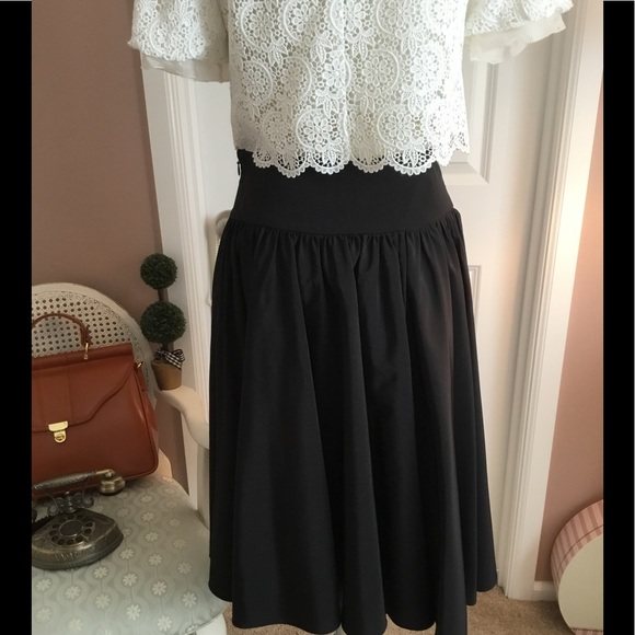 Black Taffeta circle swing skirt - Picture 5 of 6