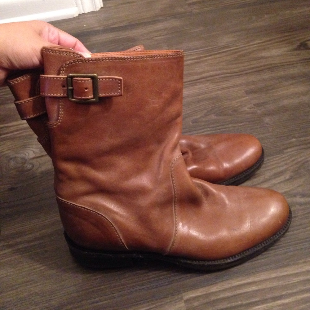 JCrew 7.5 brown short boot