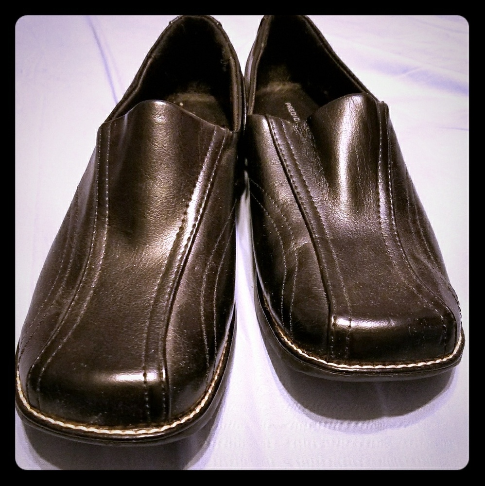 PREDICTIONS BLACK SIZE 8.5 SHOES