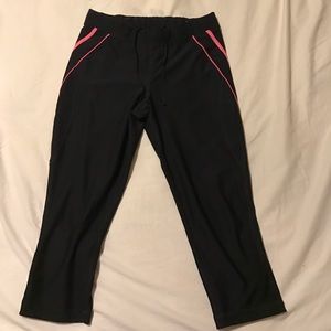 Athletic Black Capris
