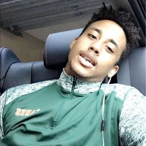 Meet your Posher, Justin