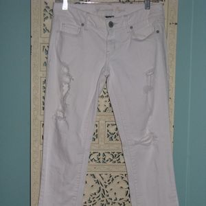 AMERICAN EAGLE white ripped jeans