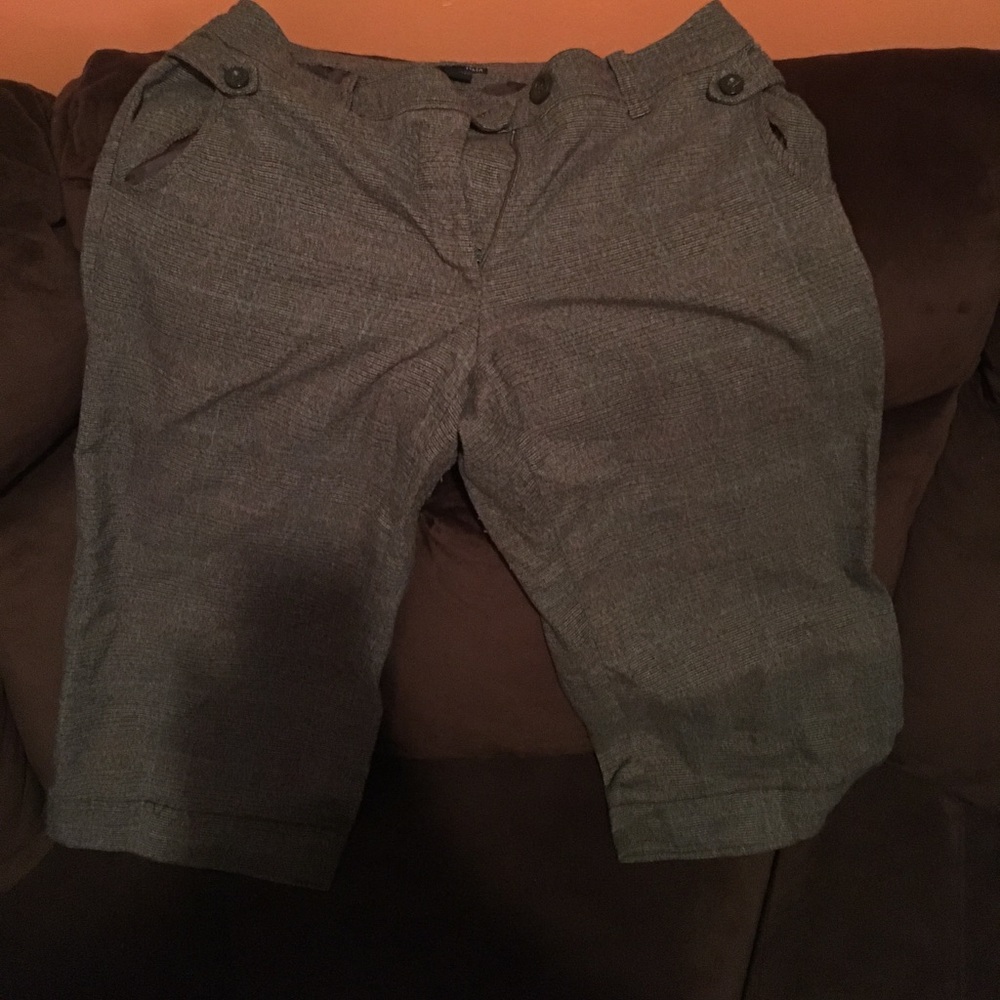 Capri guacho style work pants