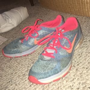 Nike Dual Fusion Tennis Shoes