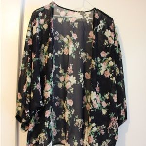 FLORAL KIMONO
