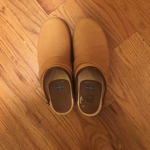 Tan Swedish Clogs