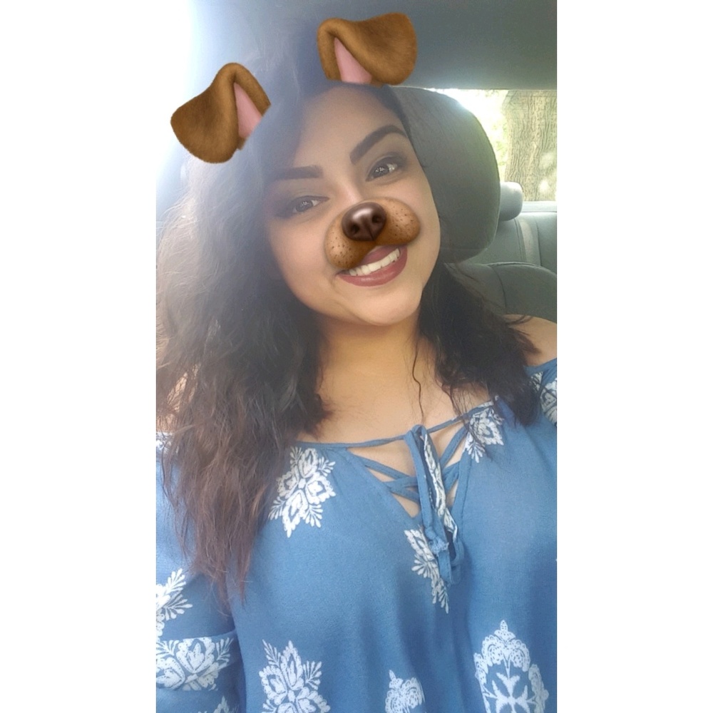 Meet your Posher, Adamariz