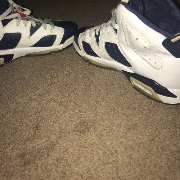 Jordan 6s - Picture 4 of 4