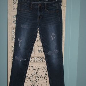 AMERICAN EAGLE dark jegging ripped jeans
