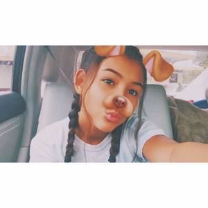 Meet your Posher, Mia