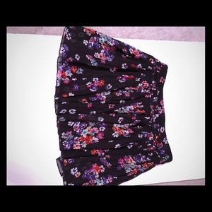 American Eagle Floral Skirt