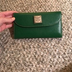 Dooney & Bourke wallet