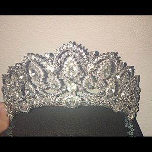 Tiara/headpiece