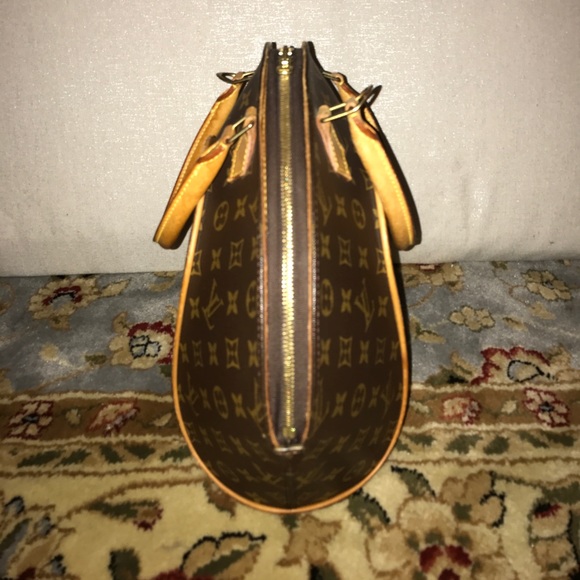 Louis Vuitton Monogram Ellipse Purse