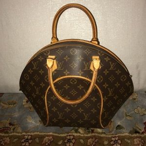 Louis Vuitton Monogram Ellipse Purse