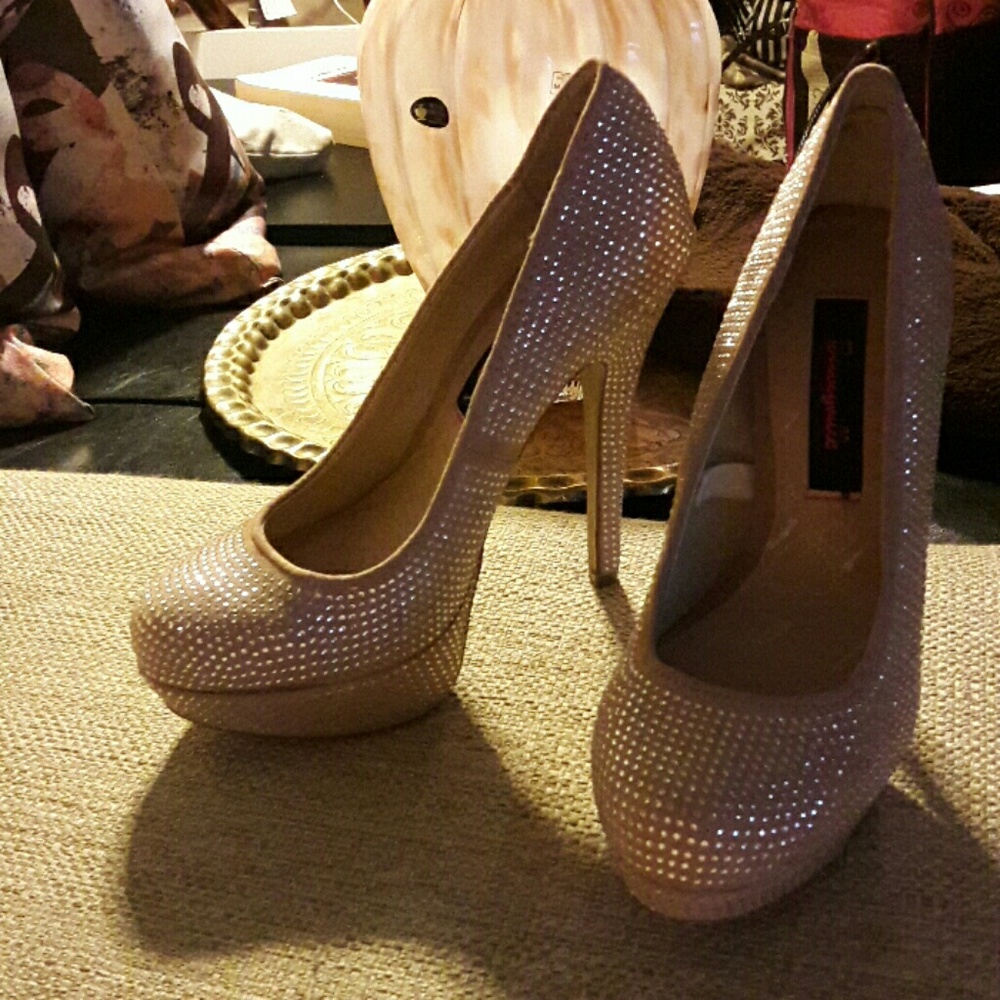 Betseyville stunning new heels