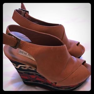 Great Steve Madden boho wedges!