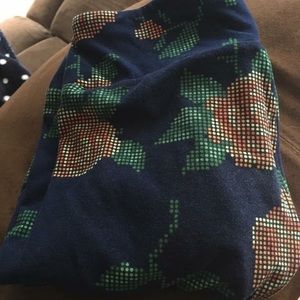 LuLaRoe Disney Rose Leggings- Size OS