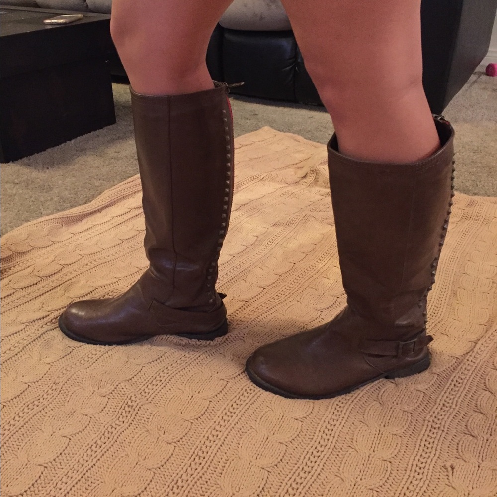 Riding boots