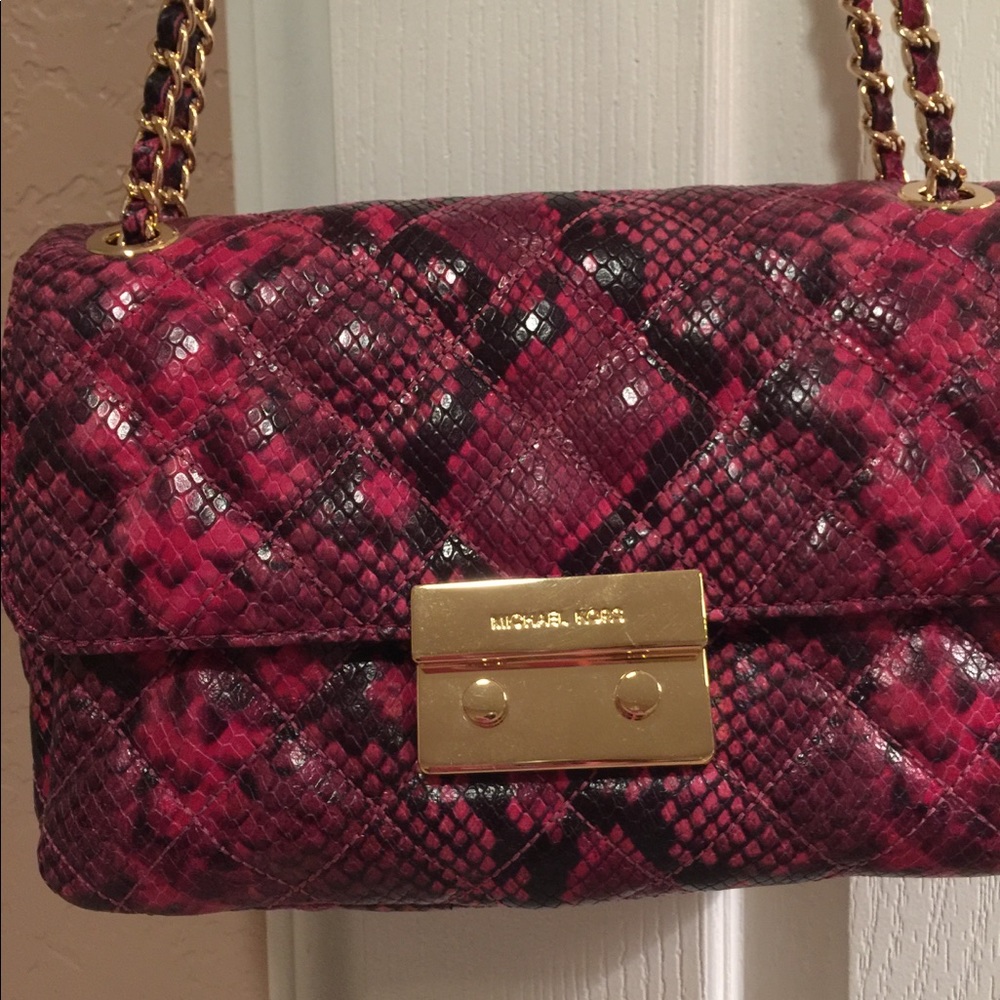 ✨Michael Kors Large "Sloan" Embossed Quilted Bag ✨