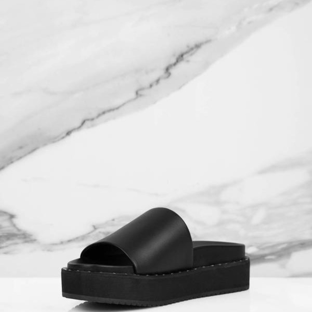 🍁FALL SALE🍁Steve Madden Jen Slides