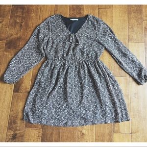 ✨$10 SALE✨ Floral fall dress