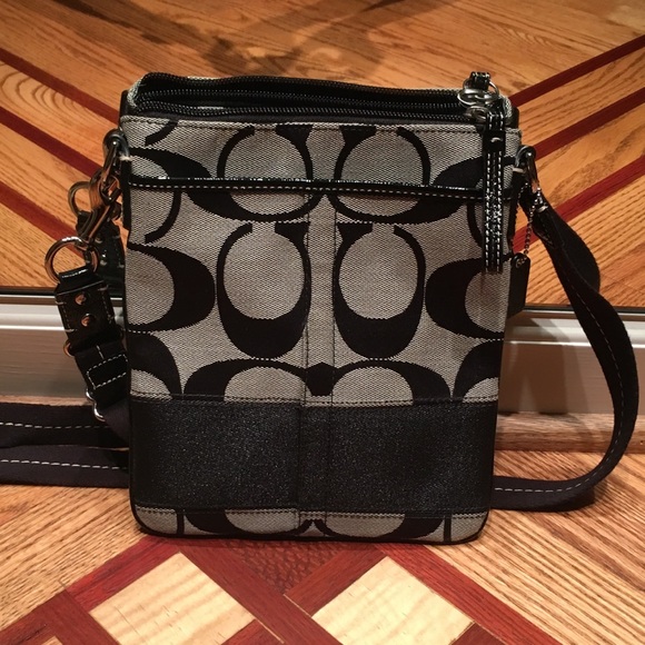 Coach cross-body bag - Picture 1 of 3