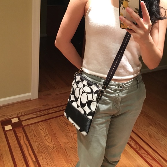 Coach cross-body bag - Picture 2 of 3