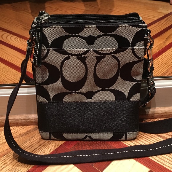 Coach cross-body bag - Picture 3 of 3