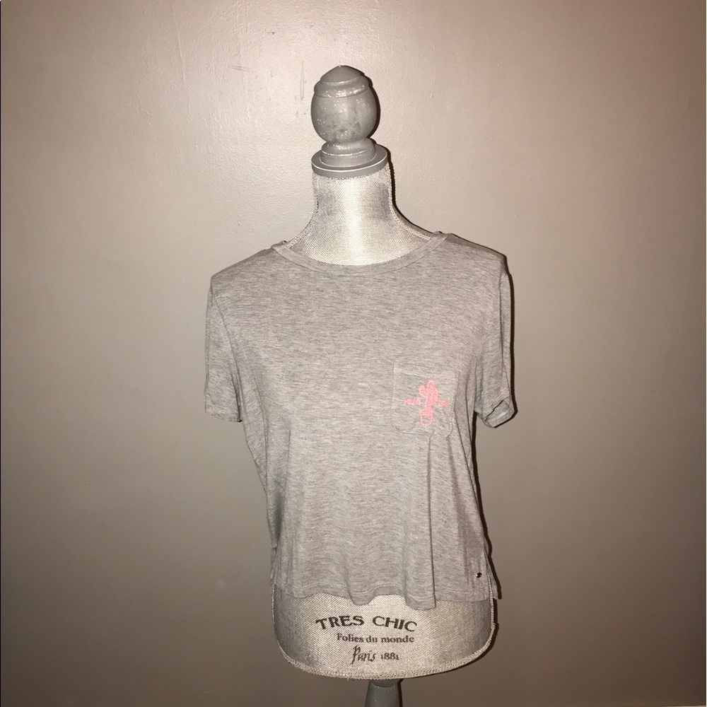 american eagle t shirt