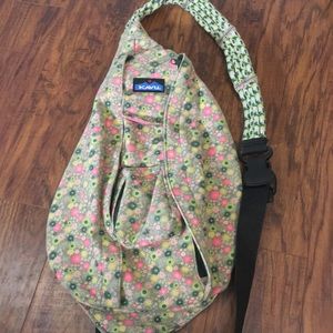 KAVU Crossbody Bag! Great Condition!