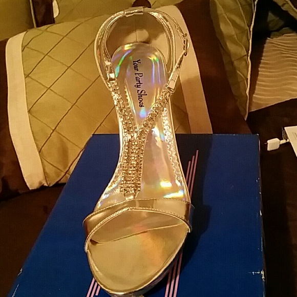 Heels - Picture 2 of 4