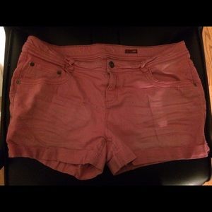 pink shorts