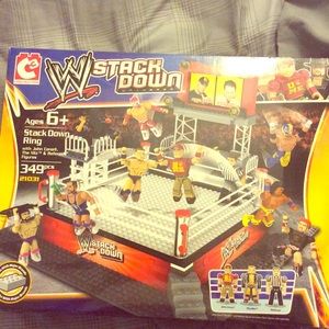 WWE STACKDOWN TOY