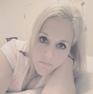 Meet your Posher, Carrie