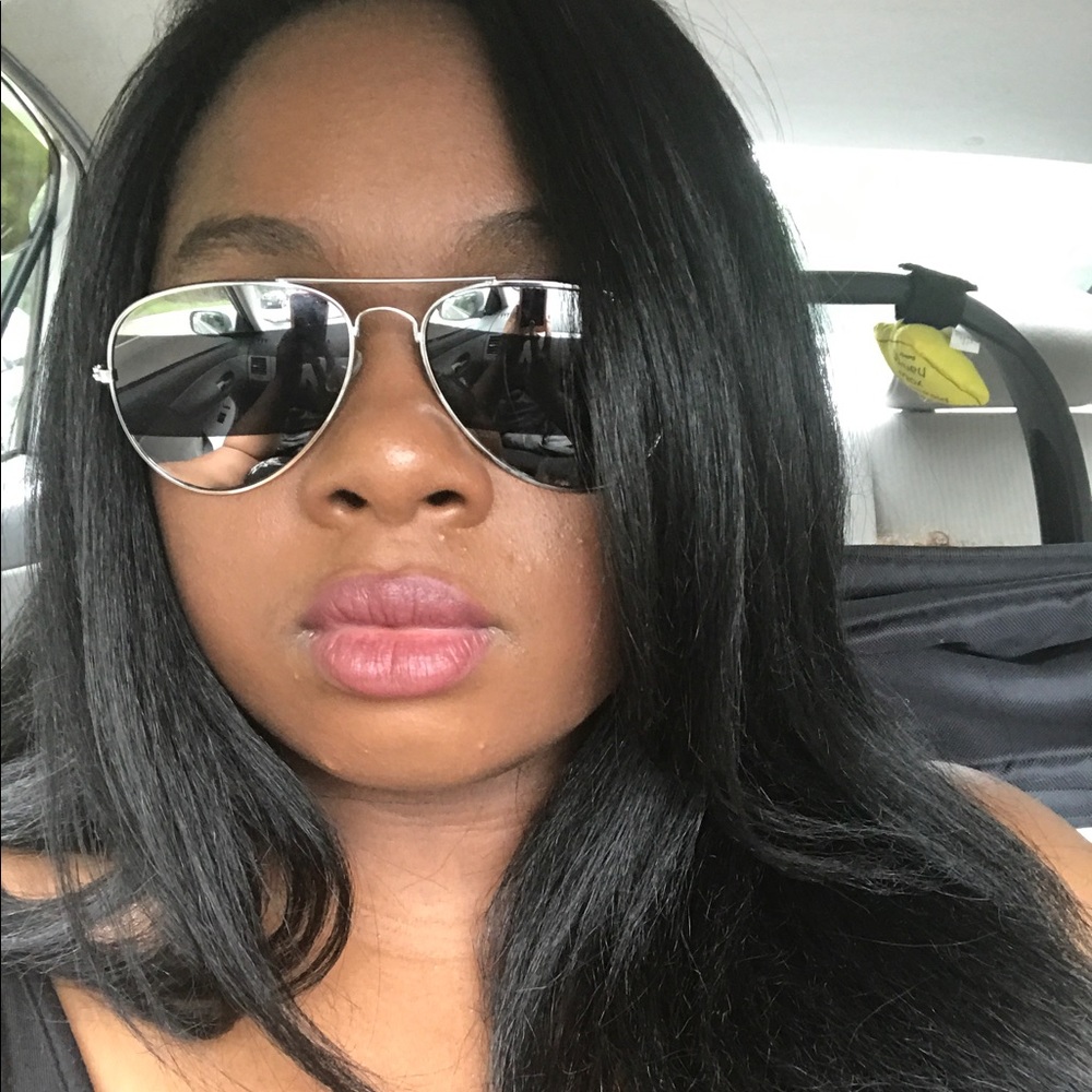 Meet your Posher, Lillian