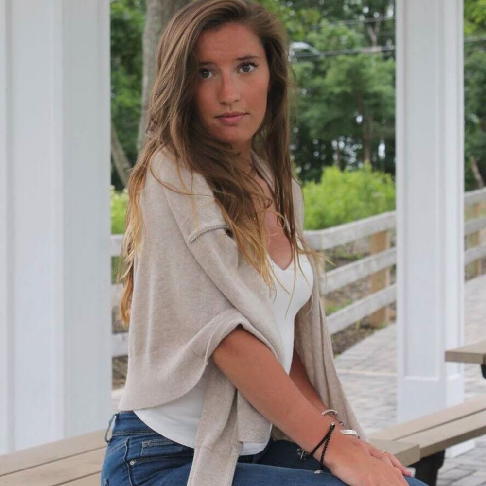 Meet your Posher, Elizabeth