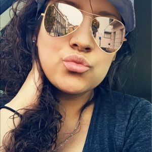 Meet your Posher, Janie