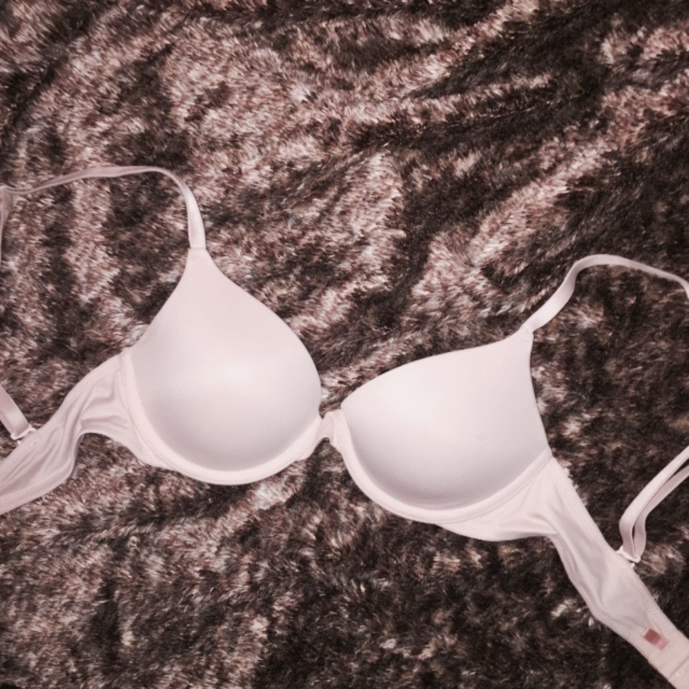 VS PINK Lightly Lined Bra | MUST BUNDLE