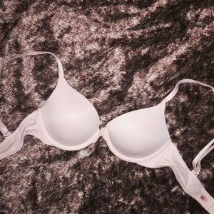 VS PINK Lightly Lined Bra | MUST BUNDLE