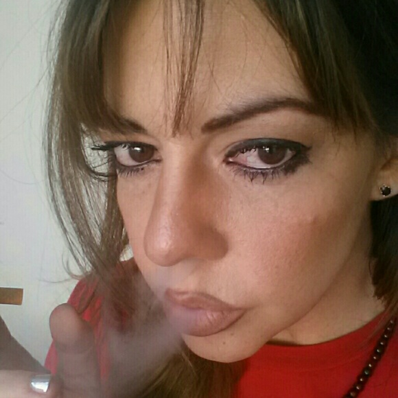 Meet your Posher, Kerri Ann - Picture 6 of 8