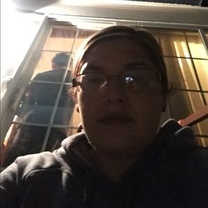 Meet your Posher, Desiree