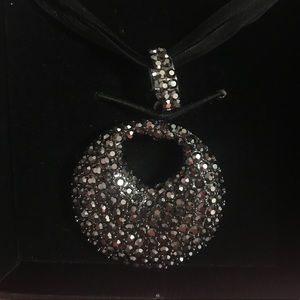 Personal Accents Black round circle heart necklace