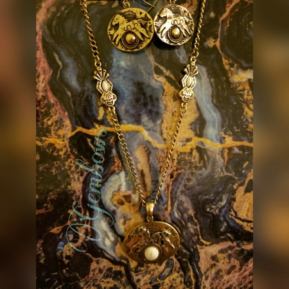 Antique ethnic pony set